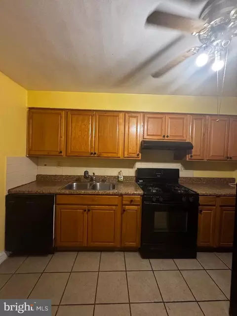 Kitchen - 62 Richfield Rd, Darby, PA 19082 photo 2 of 2