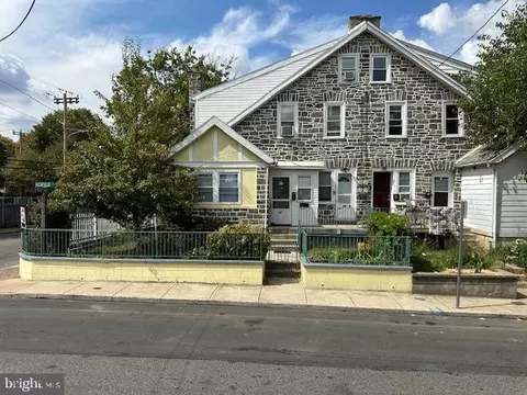 Exterior - 62 Richfield Rd, Darby, PA 19082 photo 3 of 7