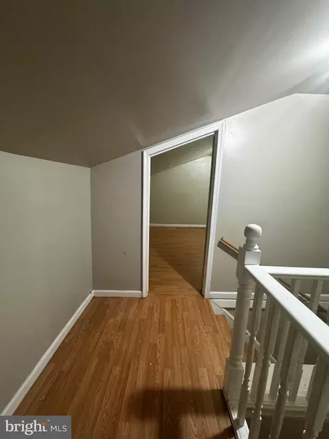 Entry Way - 62 Richfield Rd, Darby, PA 19082 photo 3 of 5