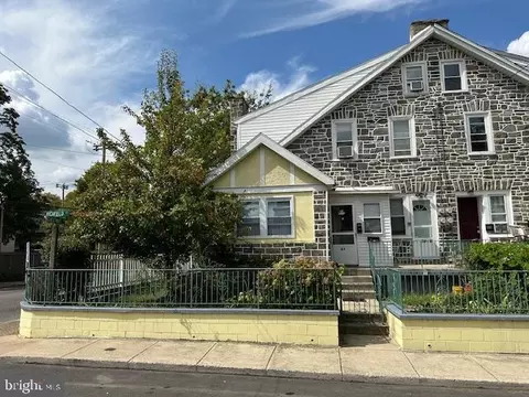 Exterior - 62 Richfield Rd, Darby, PA 19082 photo 2 of 7