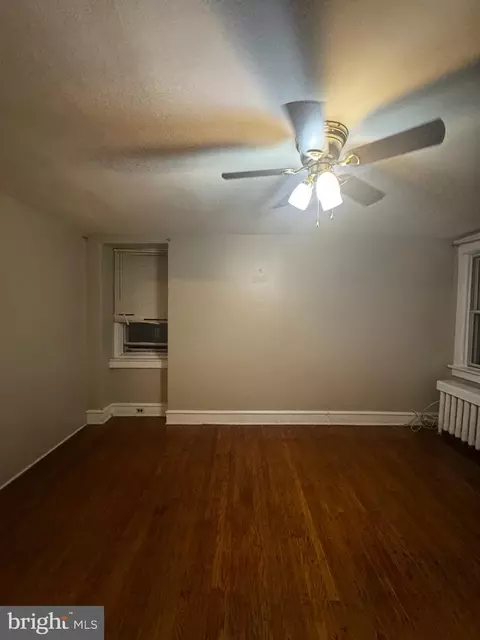Living - 62 Richfield Rd, Darby, PA 19082 photo 1 of 1