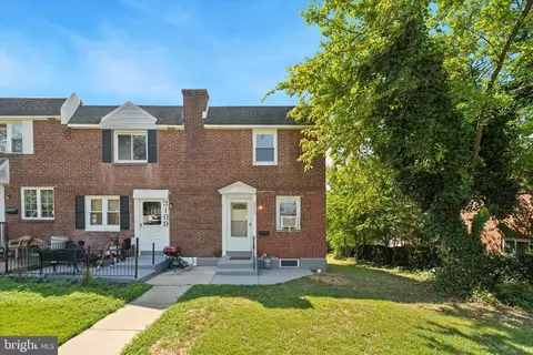 2111 Delmar Dr, Folcroft, PA 19032