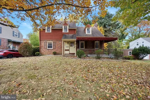 14 Martin Dr, Lansdowne, PA 19050