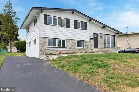 410 Milford Rd, Broomall, PA 19008