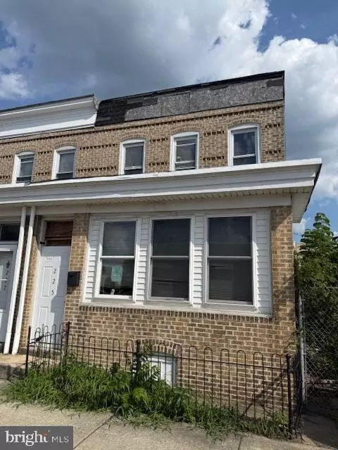 225 E 4th St, Chester, PA 19013