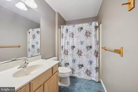 Bath - 1920 Huddell Ave, Linwood, PA 19061 photo 1 of 2
