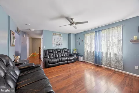 Entry Way - 1920 Huddell Ave, Linwood, PA 19061 photo 4 of 5