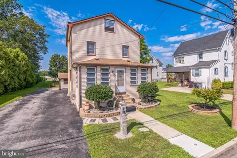 361 Amosland Rd, Holmes, PA 19043