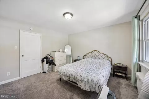 Bedroom - 7138 Pine St, Upper Darby, PA 19082 photo 6 of 6