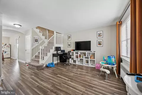 Entry Way - 7138 Pine St, Upper Darby, PA 19082 photo 1 of 6