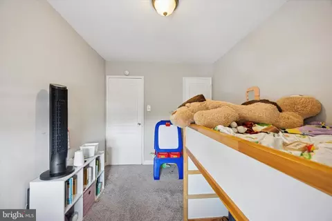 Bedroom - 7138 Pine St, Upper Darby, PA 19082 photo 3 of 6