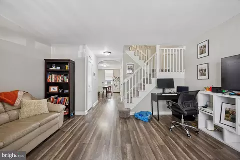 Entry Way - 7138 Pine St, Upper Darby, PA 19082 photo 2 of 6
