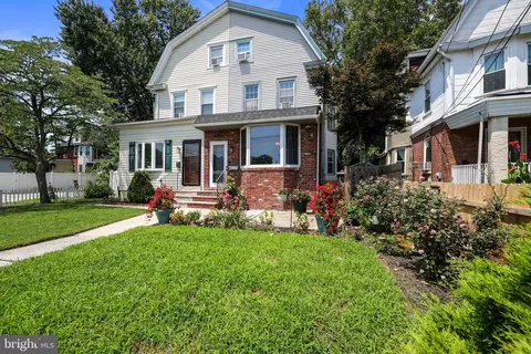 843 8th Ave, Prospect Park, PA 19076
