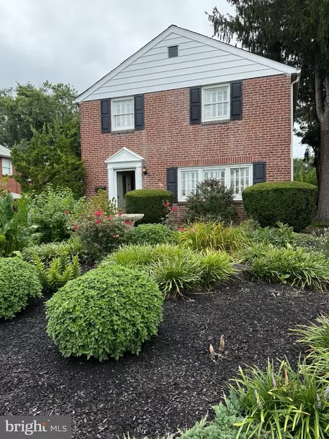 415 W Grays Ave, Glenolden, PA 19036