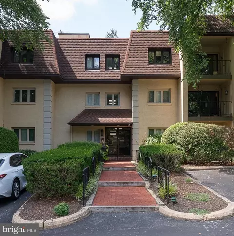 103 B Summit Dr # B, Bryn Mawr, PA 19010