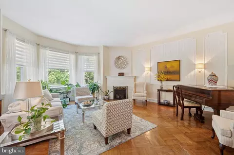 834 W Cobbs Creek Pkwy, Lansdowne, PA 19050