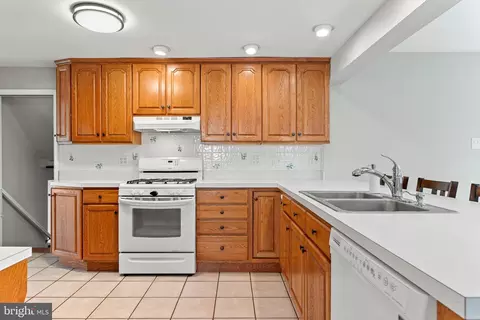 806 Rhoads Dr, Springfield, PA 19064 photo 8