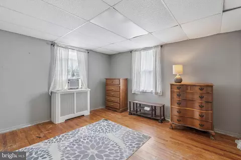 Bedroom - 633 E Manoa Rd, Havertown, PA 19083 photo 1 of 4