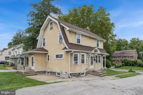 Exterior - 633 E Manoa Rd, Havertown, PA 19083 photo 4 of 7