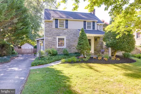 13 Barley Cone Ln, Bryn Mawr, PA 19010
