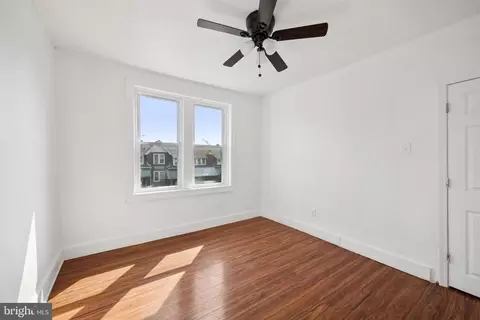 33 Maple St, Marcus Hook, PA 19061 photo 12