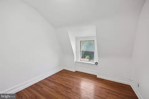 33 Maple St, Marcus Hook, PA 19061 photo 17