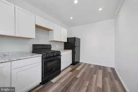 33 Maple St, Marcus Hook, PA 19061 photo 7
