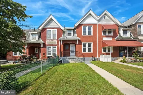 33 Maple St, Marcus Hook, PA 19061