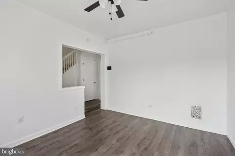 33 Maple St, Marcus Hook, PA 19061 photo 5