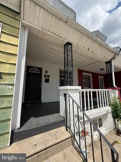 Exterior - 38 N Keystone Ave, Upper Darby, PA 19082 photo 2 of 4