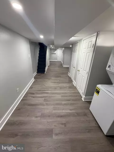 Entry Way - 38 N Keystone Ave, Upper Darby, PA 19082 photo 6 of 6