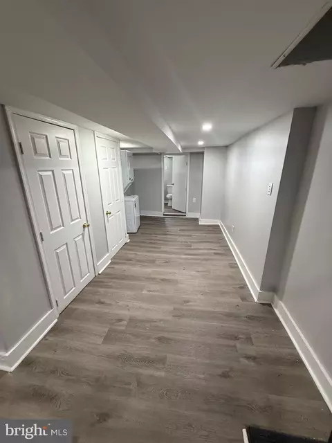Entry Way - 38 N Keystone Ave, Upper Darby, PA 19082 photo 5 of 6