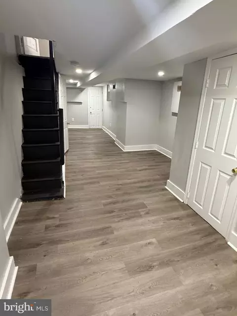 Entry Way - 38 N Keystone Ave, Upper Darby, PA 19082 photo 4 of 6