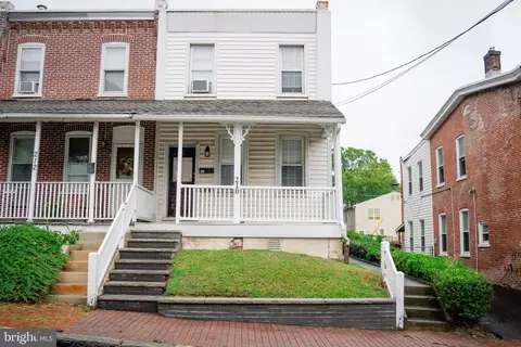210 8th St, Brookhaven, PA 19015