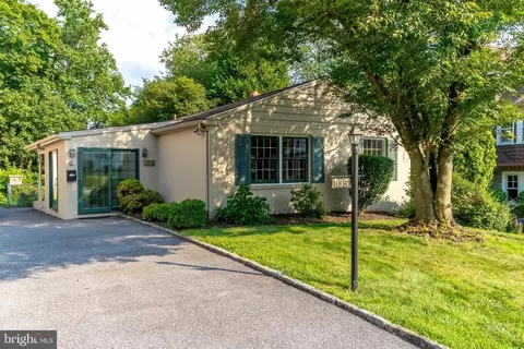 835 Beechwood Dr, Havertown, PA 19083