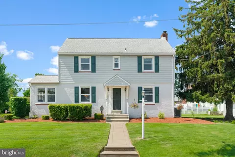 410 Crumlynne Rd, Ridley Park, PA 19078