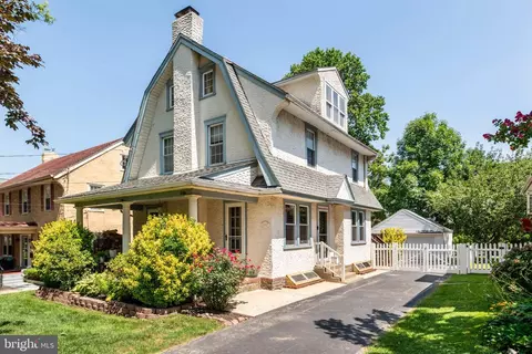 2407 Merwood Ln, Havertown, PA 19083