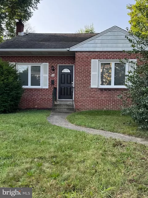 74 W Essex Ave, Lansdowne, PA 19050