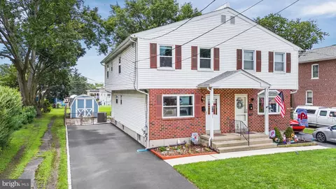 137 Garfield Ave, Woodlyn, PA 19094