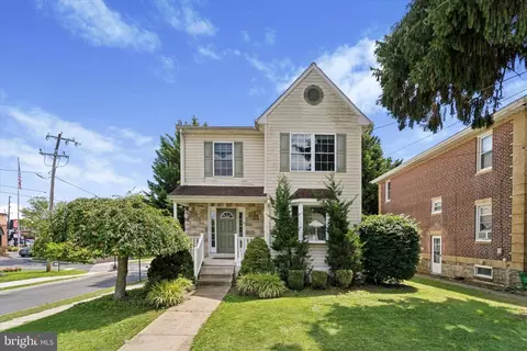 340 Lincoln St, Folsom, PA 19033