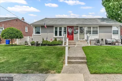 516 Edgewood Ave, Folsom, PA 19033