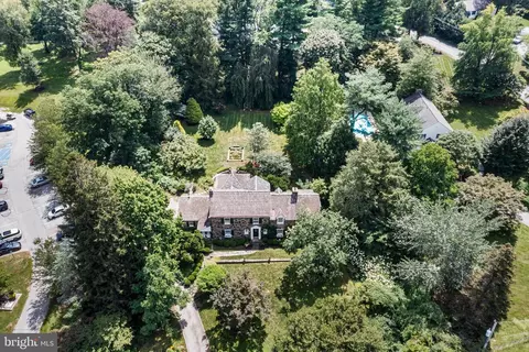 View/Area - 2 Fairview Dr, Wayne, PA 19087 photo 1 of 6