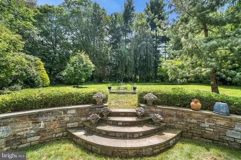 Exterior - 2 Fairview Dr, Wayne, PA 19087 photo 11 of 17