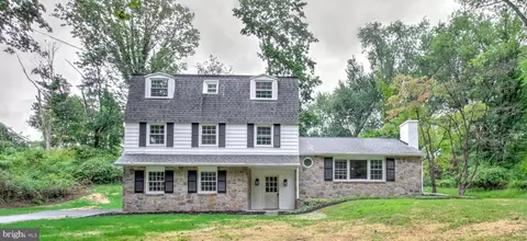 115 W Bishop Hollow Rd, Media, PA 19063
