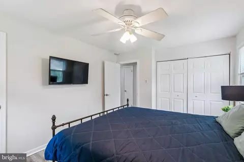Bedroom - 2401 W Colonial Dr, Upper Chichester, PA 19061 photo 3 of 4
