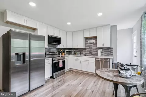Kitchen - 2401 W Colonial Dr, Upper Chichester, PA 19061 photo 2 of 3