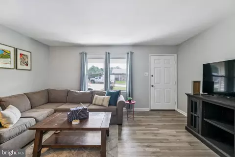 Entry Way - 2401 W Colonial Dr, Upper Chichester, PA 19061 photo 1 of 2