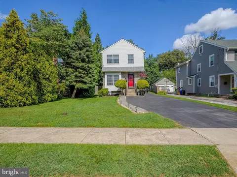 54 S Shelburne Rd, Springfield, PA 19064