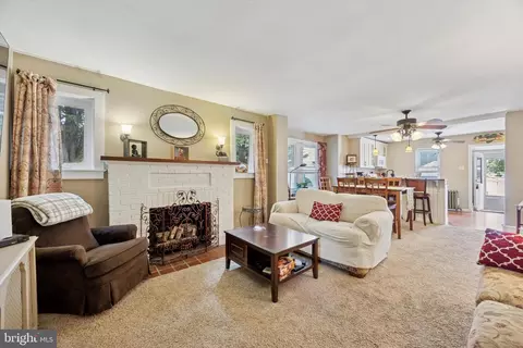 204 Media Line Rd, Newtown Square, PA 19073