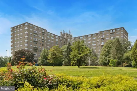 1030 E Lancaster Ave #206, Bryn Mawr, PA 19010
